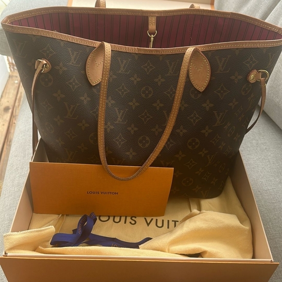 Louis Vuitton Women's Bag - Picture 1 of 3